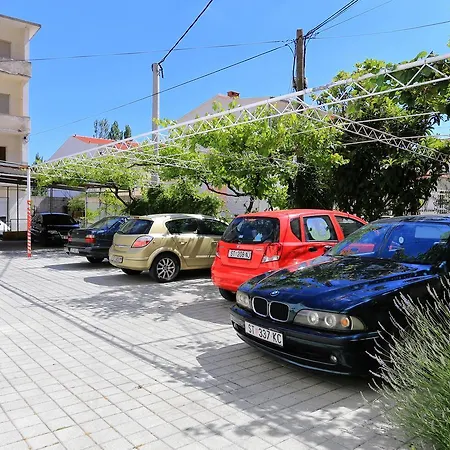 شقة 2738b أوميس
